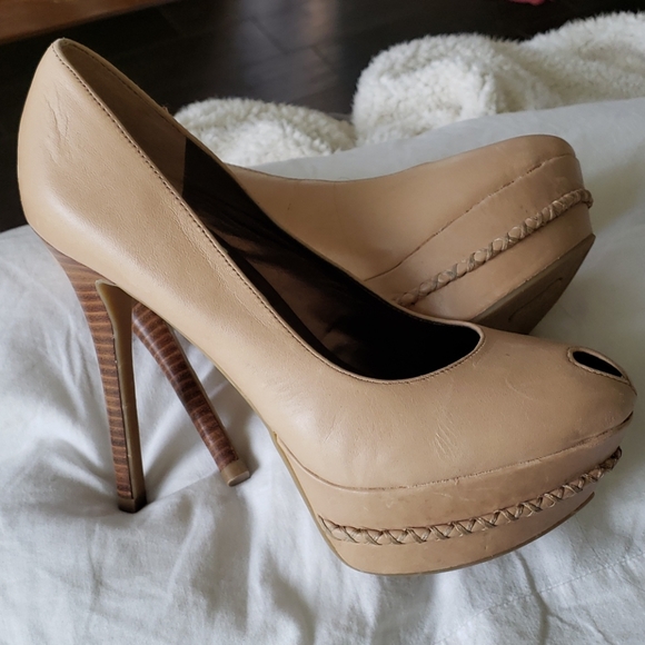 Brad new Carlos Santana heels, with out box. - Picture 2 of 4